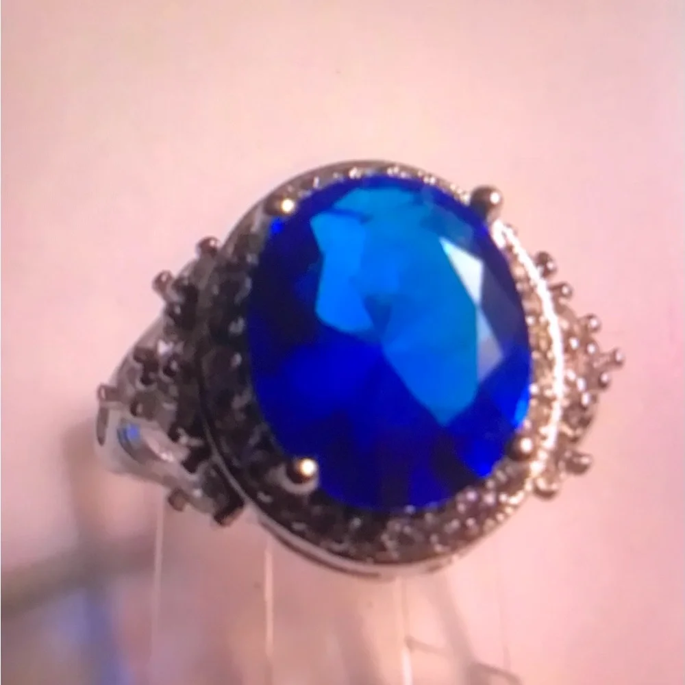 Blue Topaz 925 Sterling Silver Ring - Picture 2 of 3